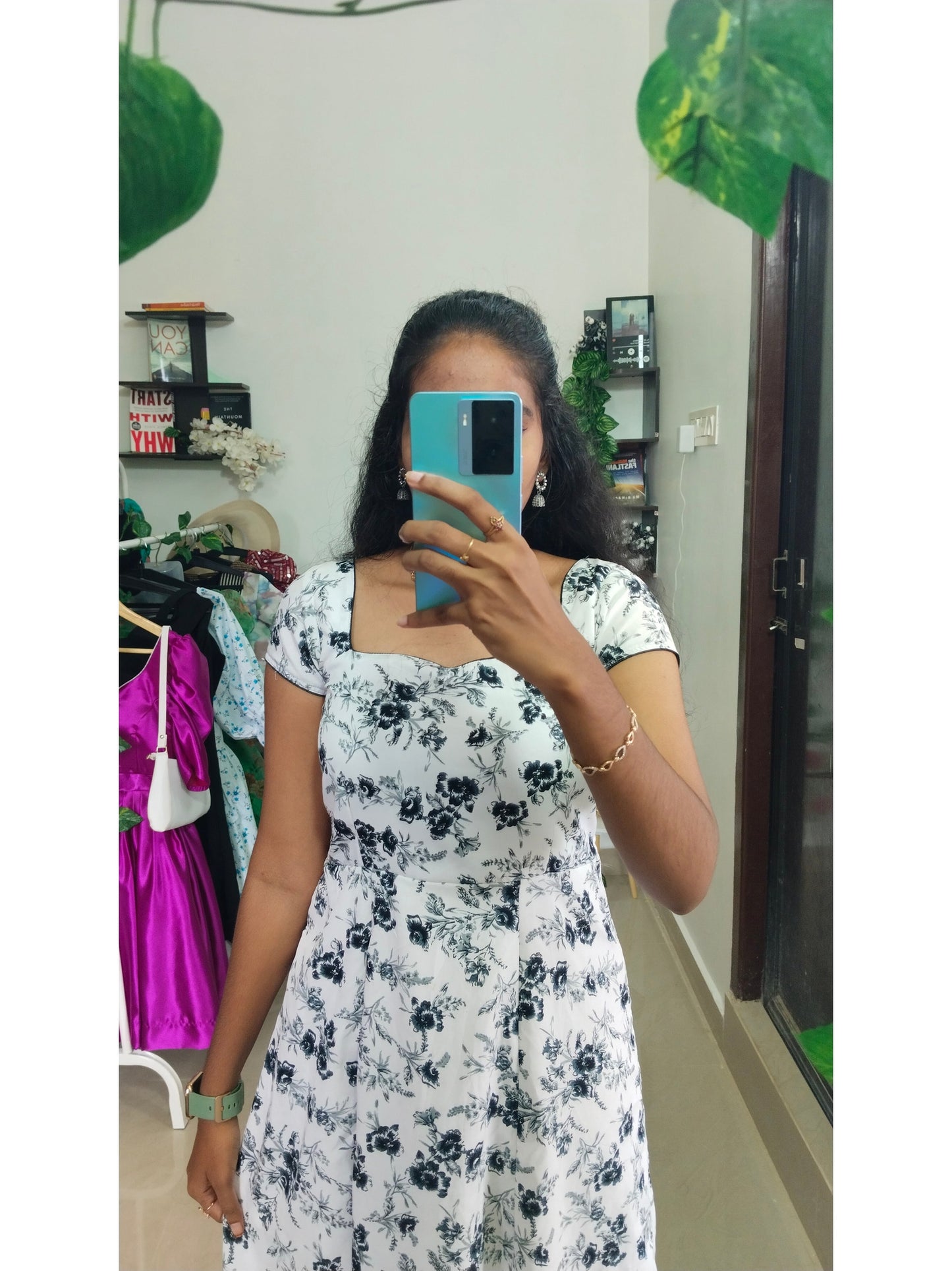 BLACK & WHITE FLORAL PRINT CREPE DRESS