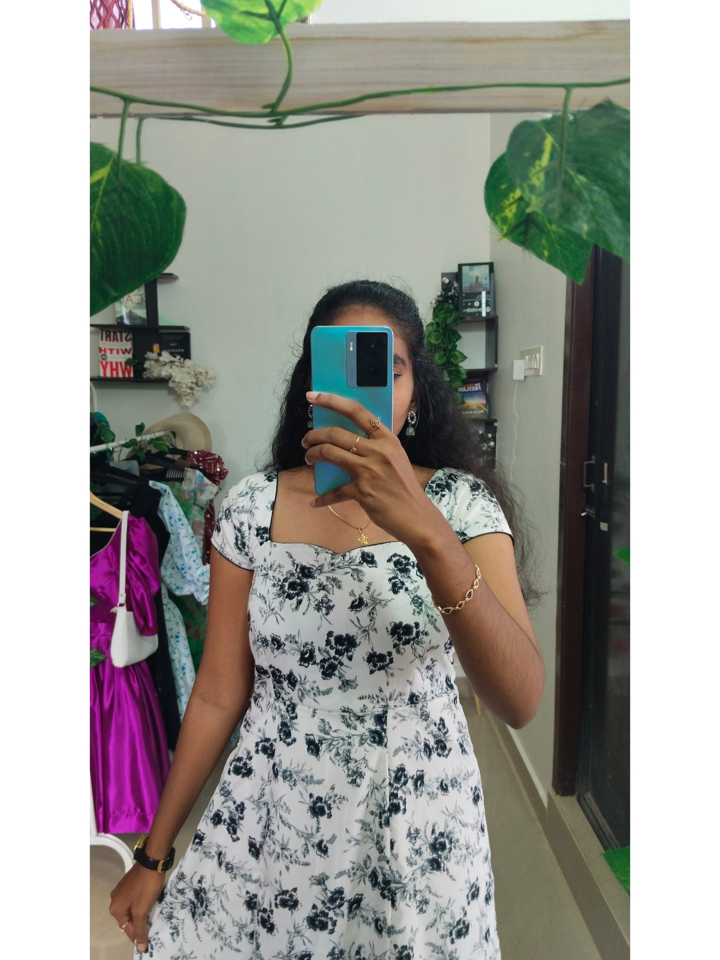 BLACK & WHITE FLORAL PRINT CREPE DRESS