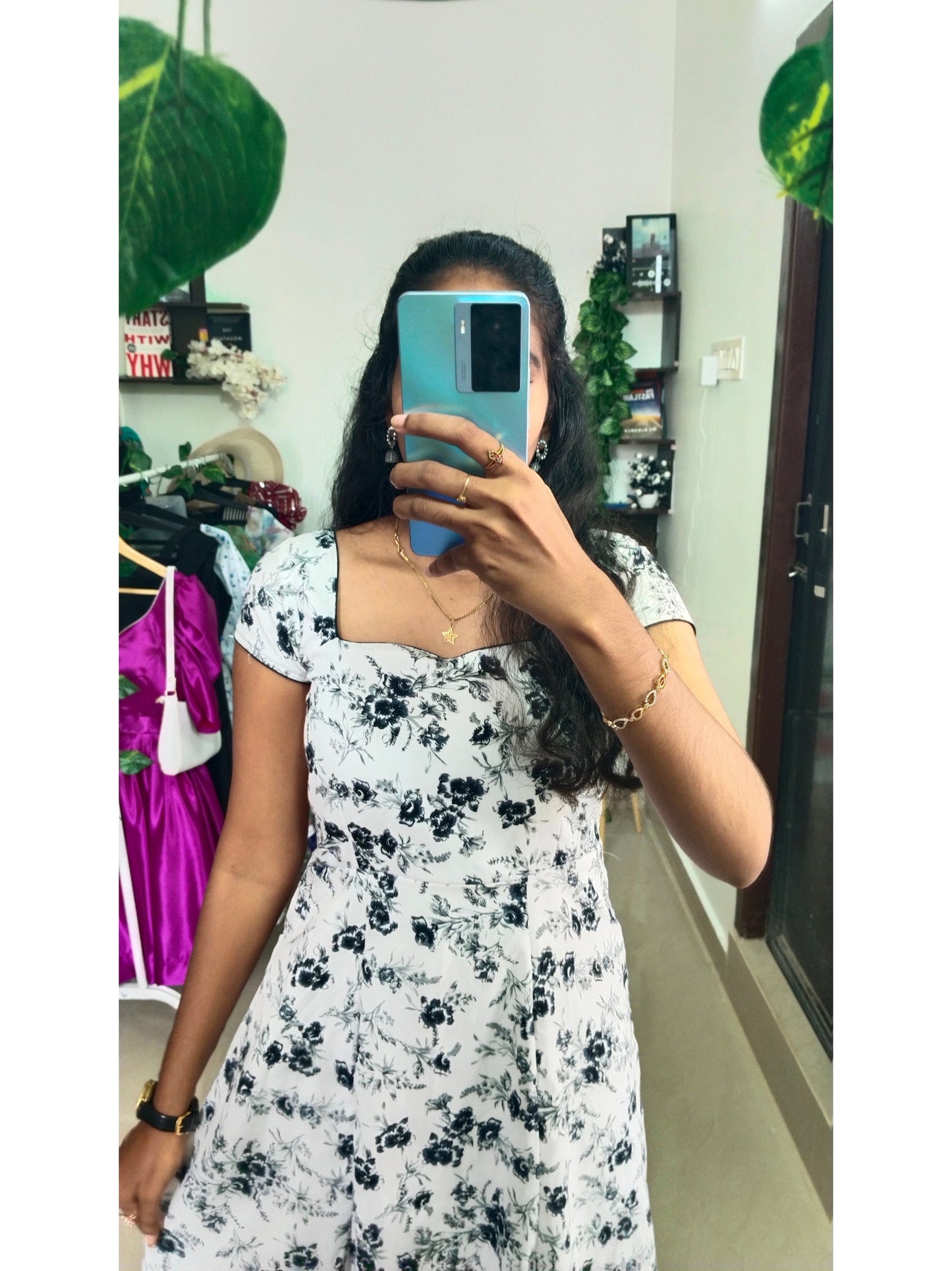 BLACK & WHITE FLORAL PRINT CREPE DRESS