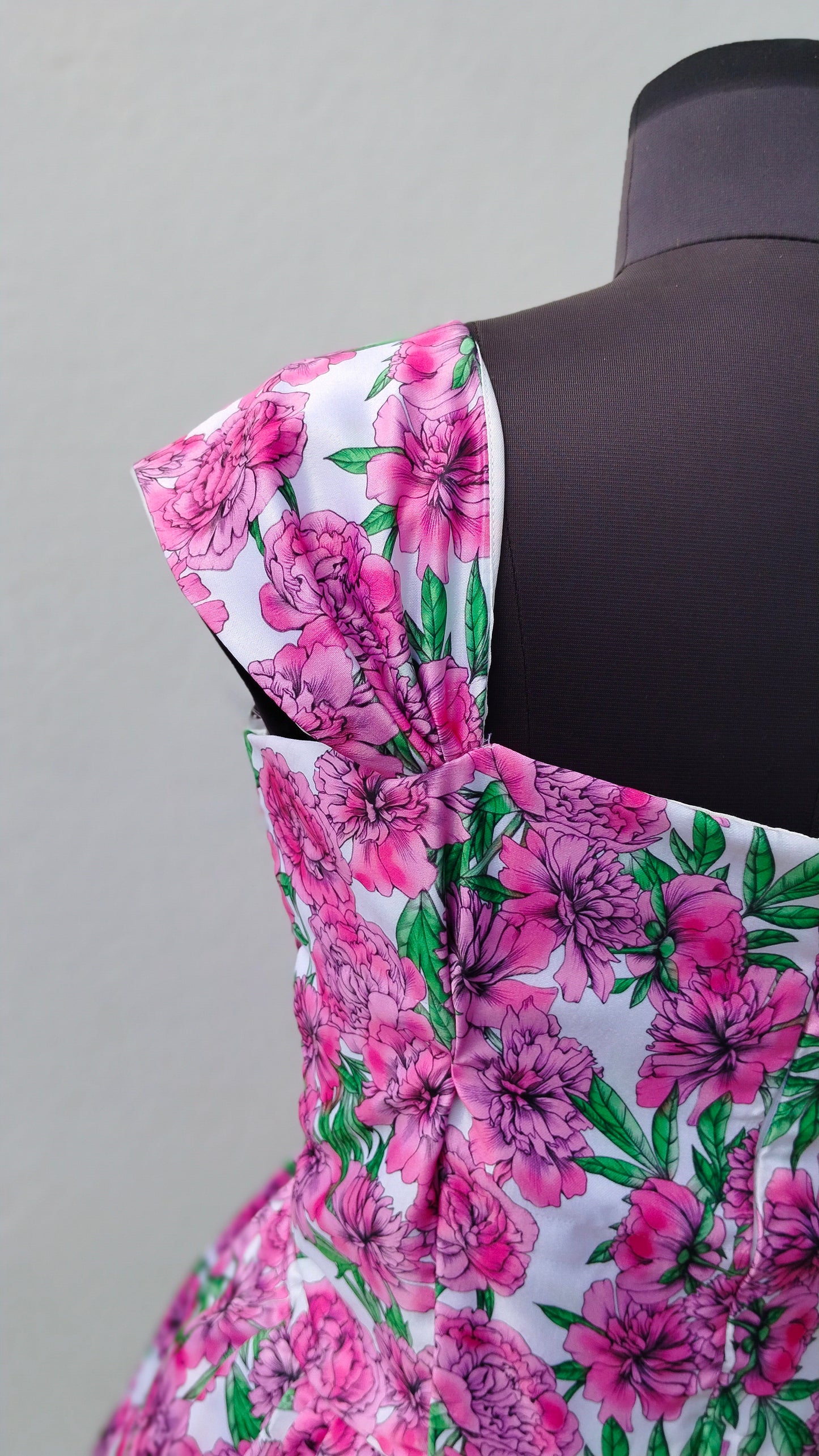 PREMIUM SATIN ROSE PRINTED FLORAL FDRESS