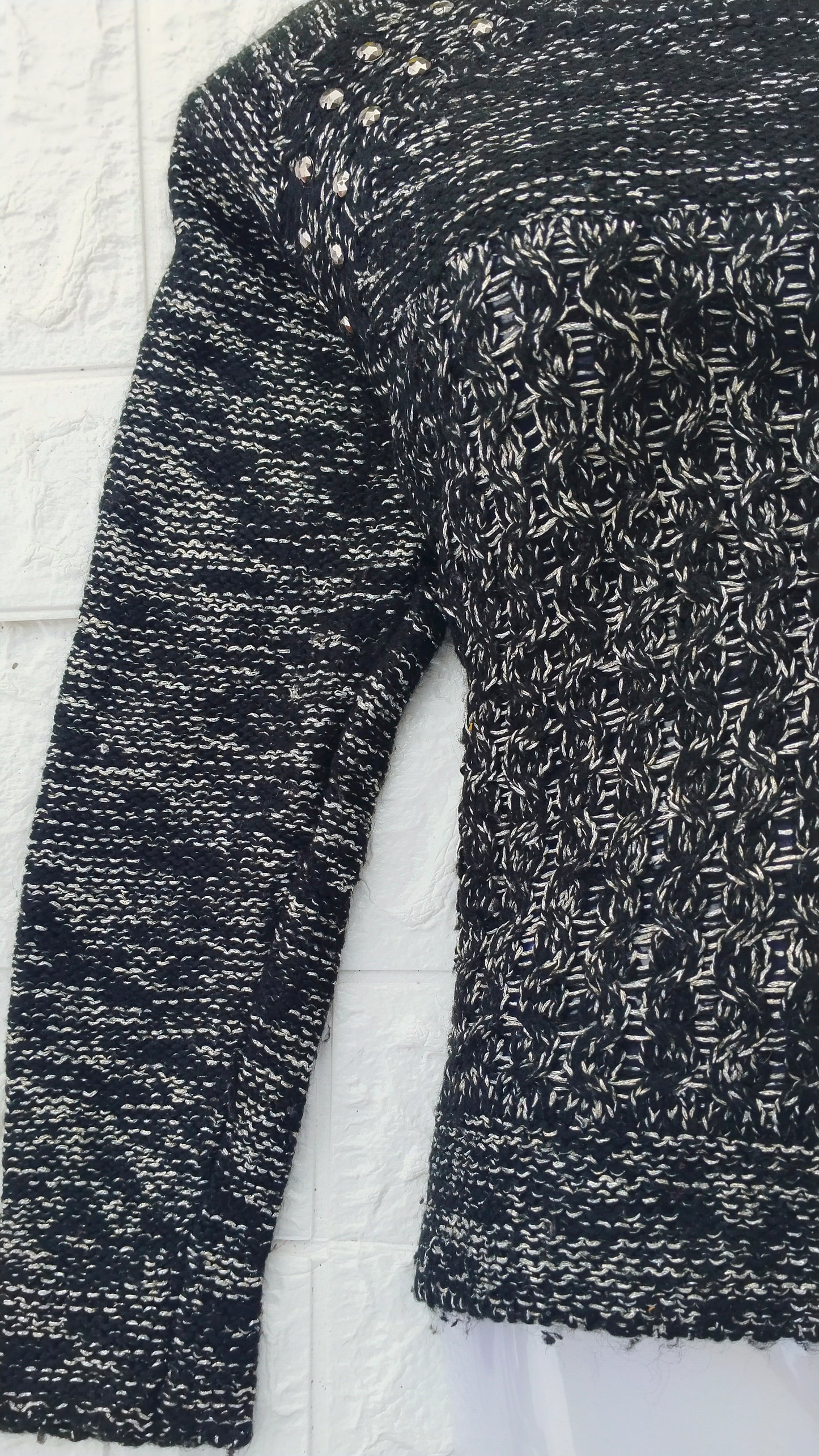 BLACK & WHITE CLASSIC TOP