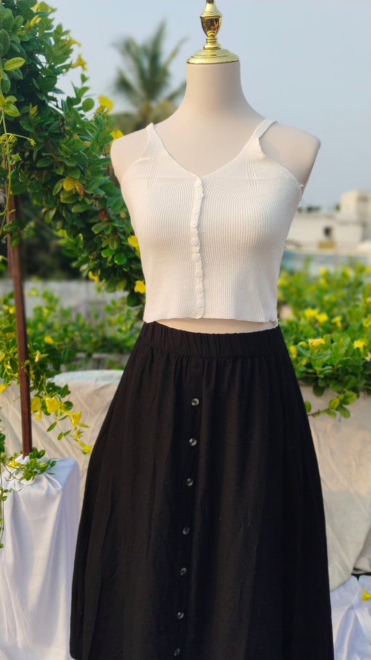 WHITE FITTED CROP TOP