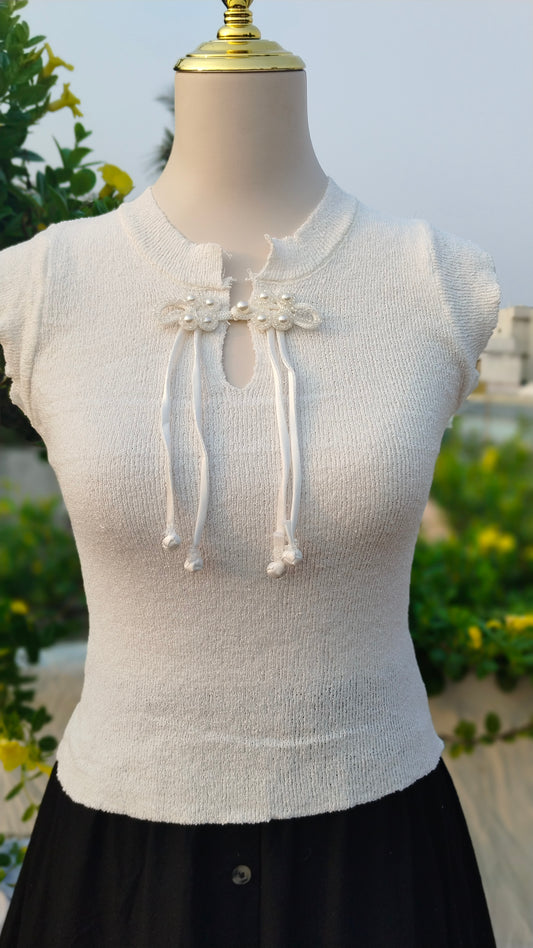 WHITE KNITTED  TOP